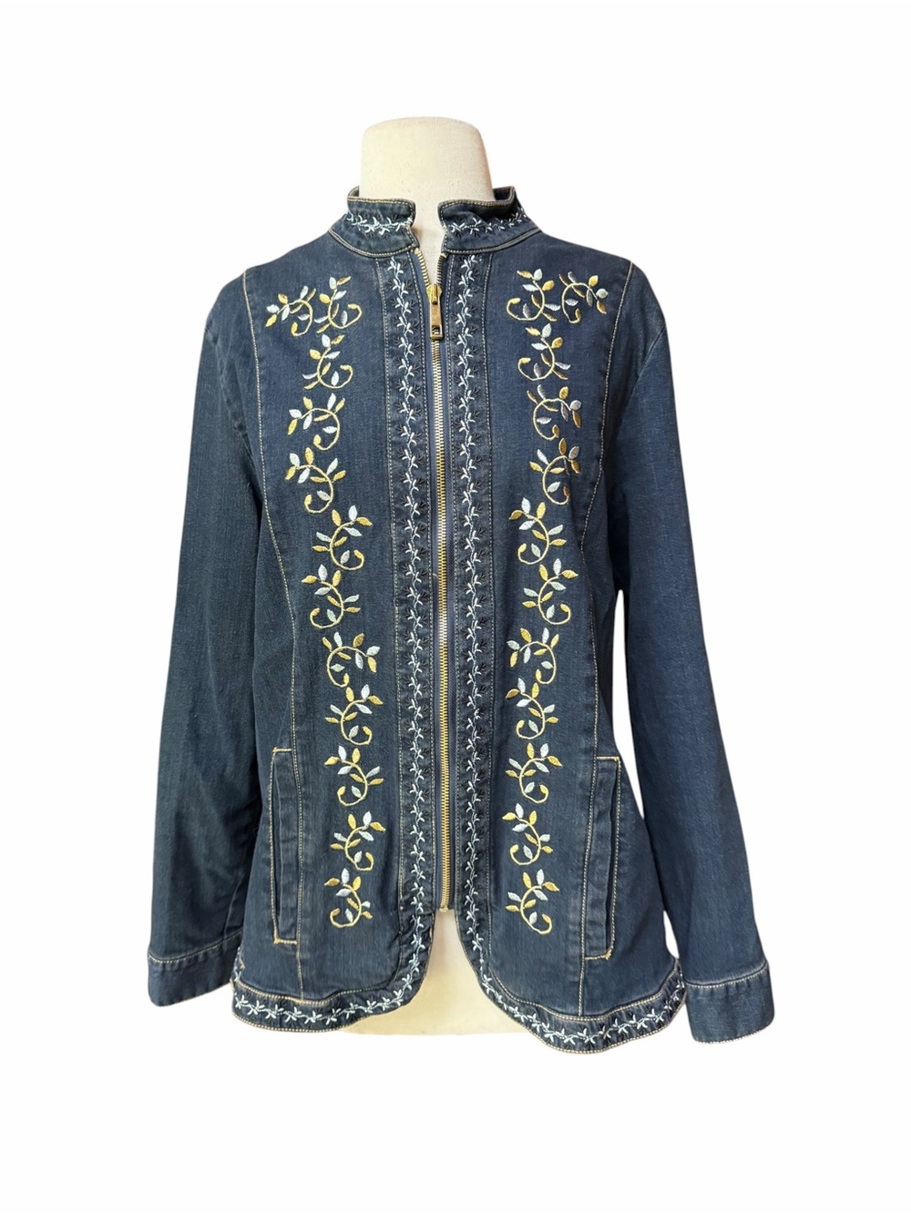 Late 90s/Y2K Vicki Wayne 99% Cotton Blue & Gold Embroidered Jean Jacket